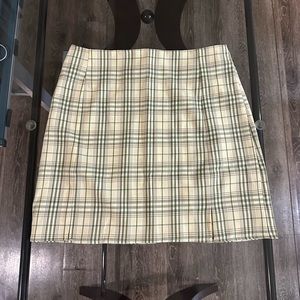 Medium zip up plaid mini skirt